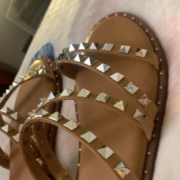 Tan leather sandals with silver studs size 8.5 - Picture 8 of 8
